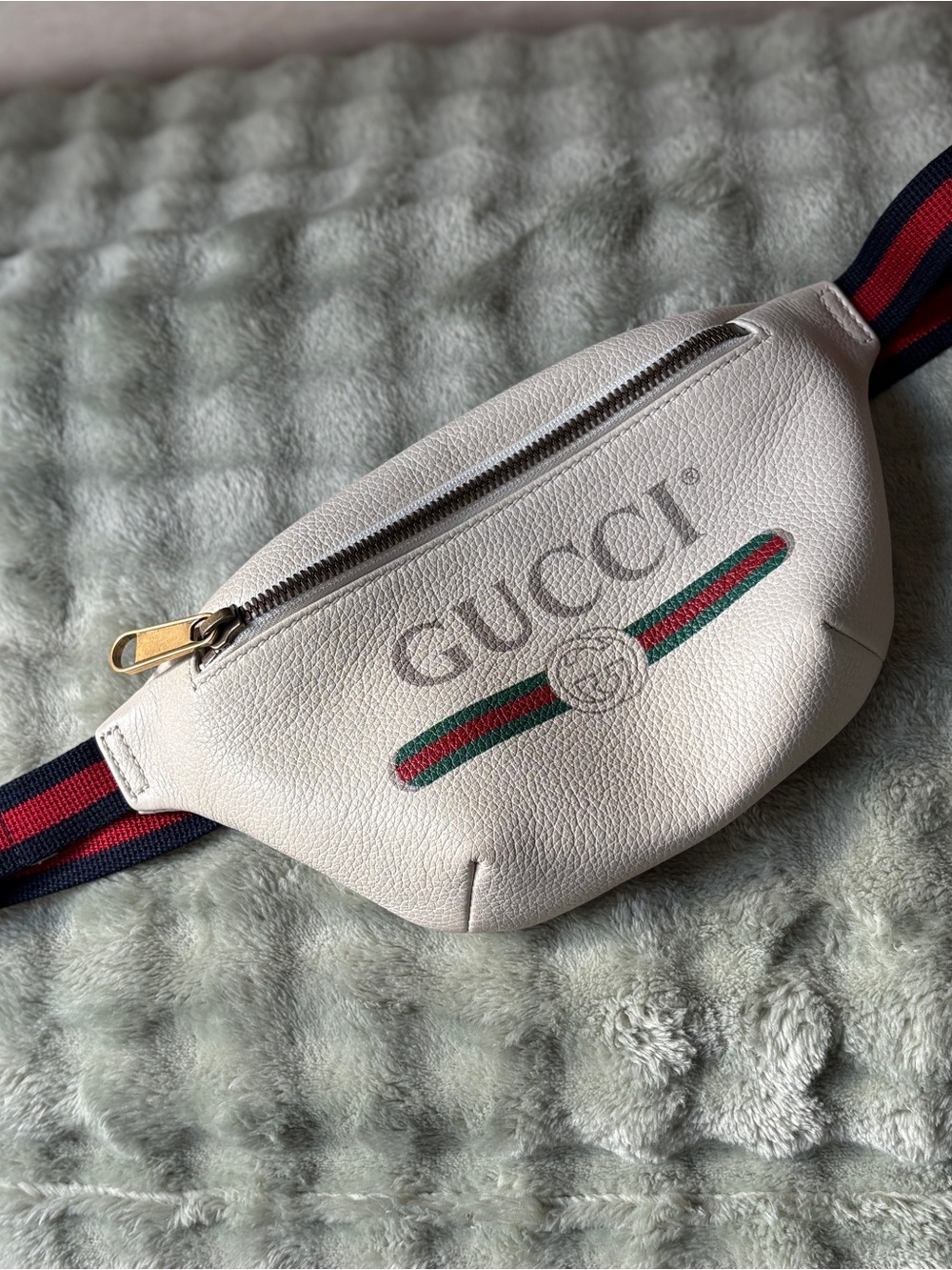 Gucci White Leather Belt Bag with Green-Red Web Stripe - Picture 2 of 5